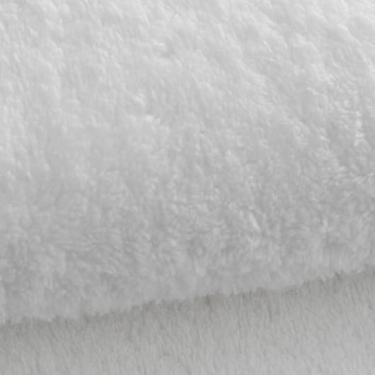 Shoulder-length Silk Press Deal at Styles With Tee in Nashville, TN